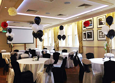 Venue dressing with balloons